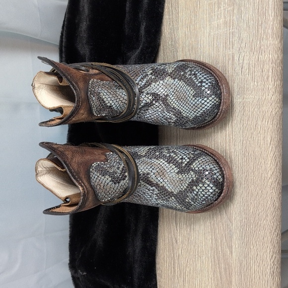 Freebird By Steven, Leather, Snake Skin Print Booties - Picture 2 of 13